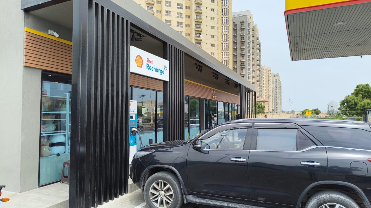 Photo of Shell Recharge – Creek Vista, DHA Phase 8 EV charging station in Karachi